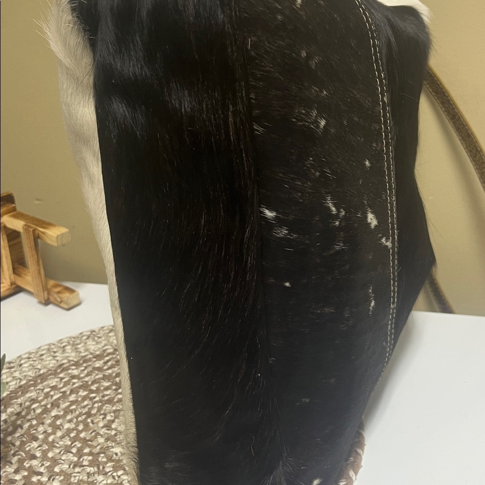 Myra Cow on Hide shoulder Bag in good condition - Picture 12 of 16